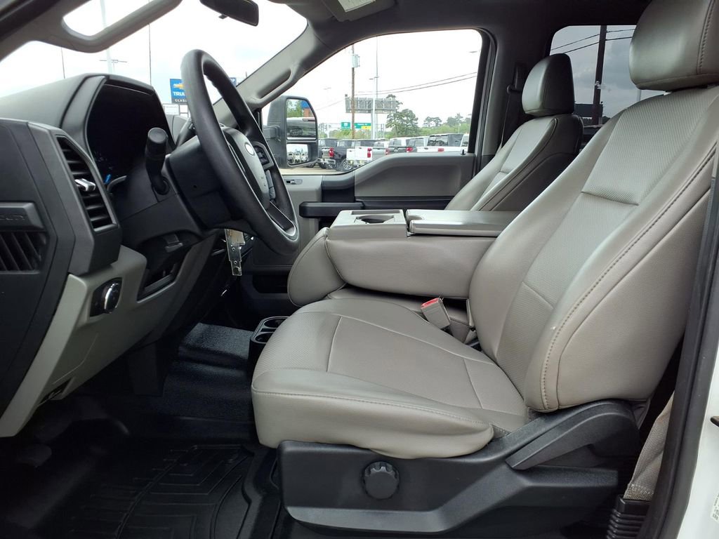 Used 2018 Ford F450 XL w/ Power Equipment Group image 9