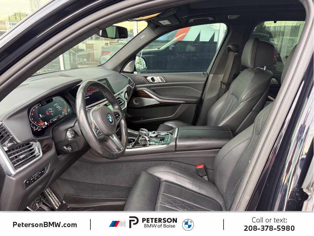 Used 2019 BMW X5 xDrive50i w/ M Sport Package AWD/4WD image 16