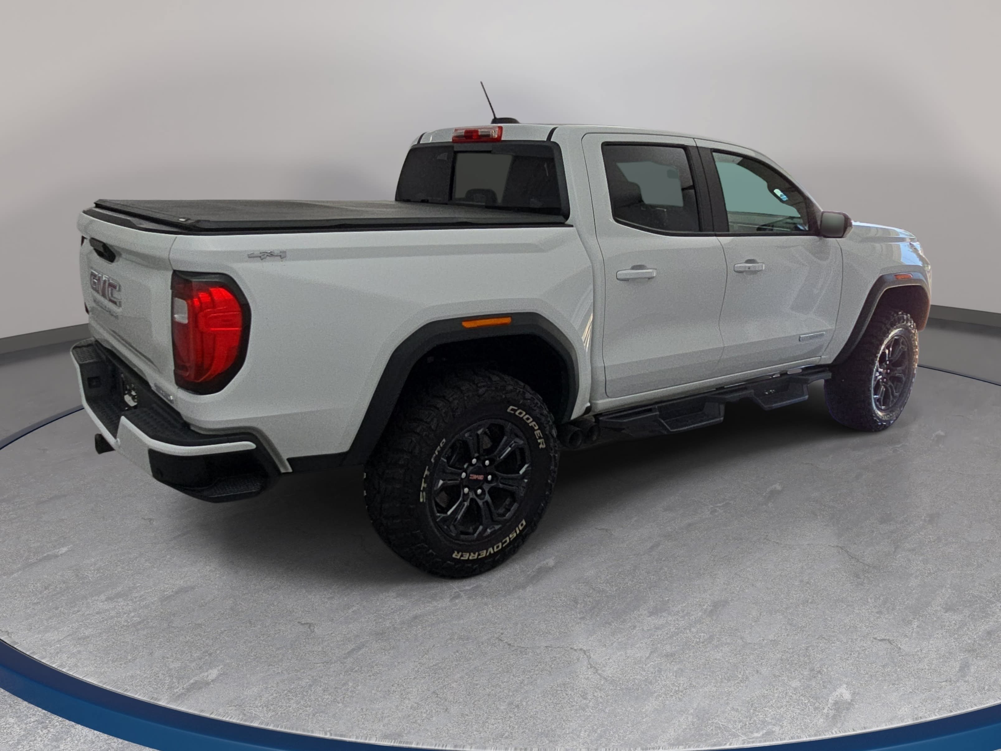 Used 2025 GMC Canyon Elevation w/ Convenience Package AWD/4WD image 5