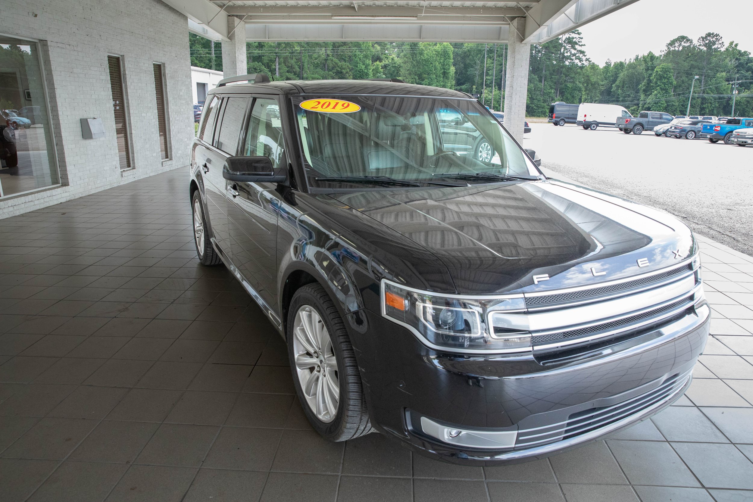 Used 2019 Ford Flex Limited w/ Equipment Group 301A FWD image 6