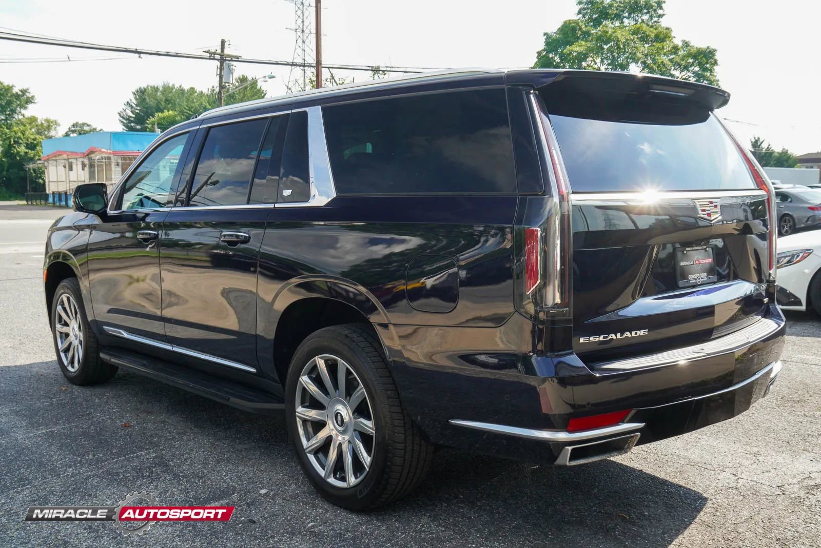 Used 2021 Cadillac Escalade ESV Premium Luxury Platinum AWD/4WD image 5