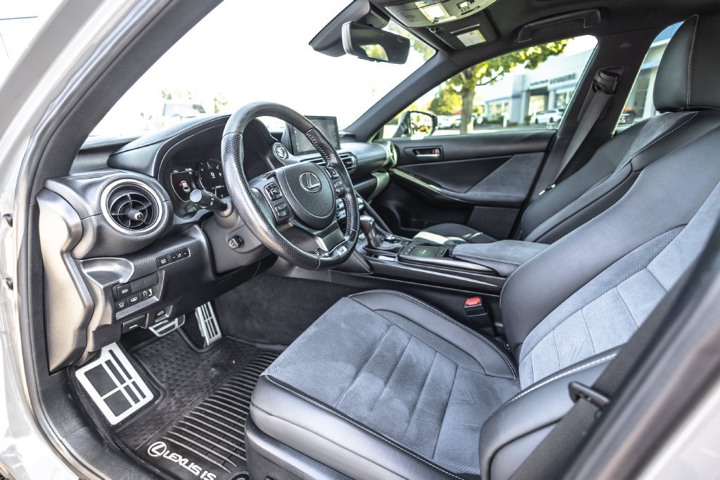 Used 2022 Lexus IS 500 RWD image 18