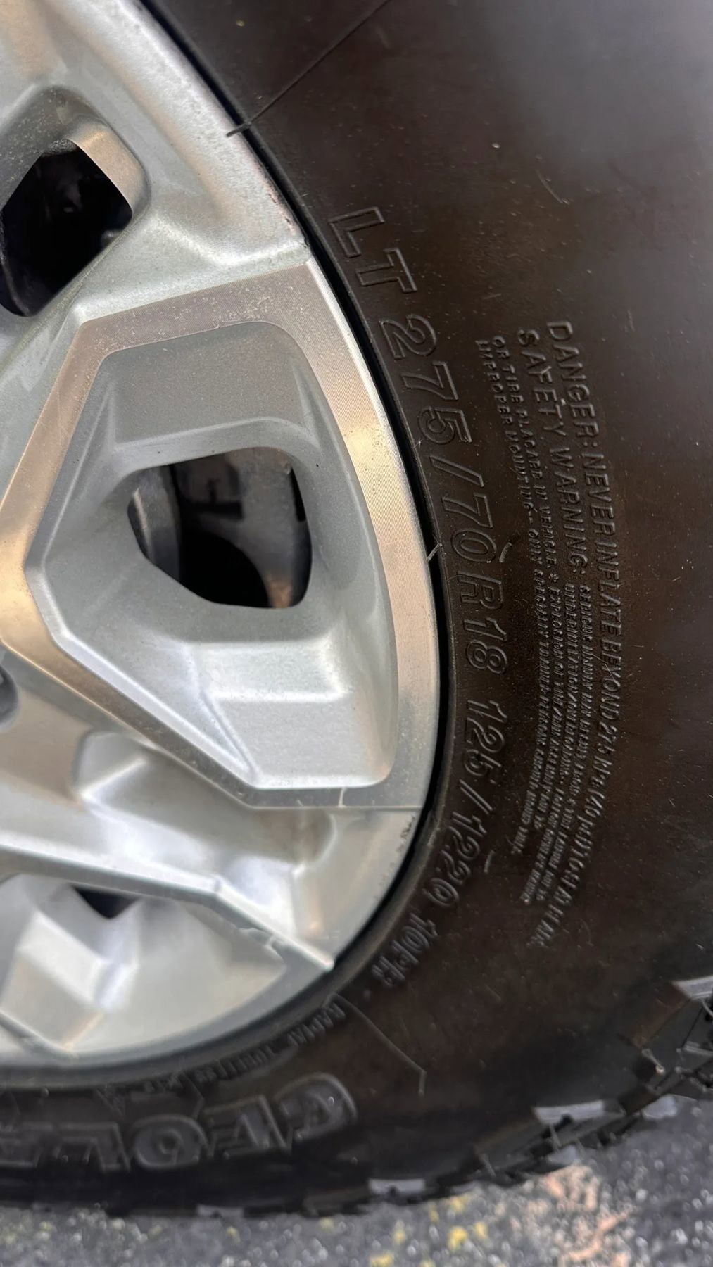 Used 2018 Toyota Tacoma SR5 AWD/4WD image 19