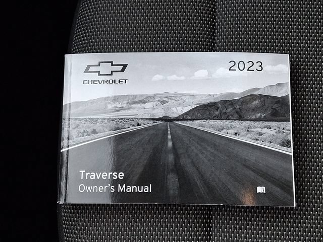Used 2023 Chevrolet Traverse LT AWD/4WD image 27