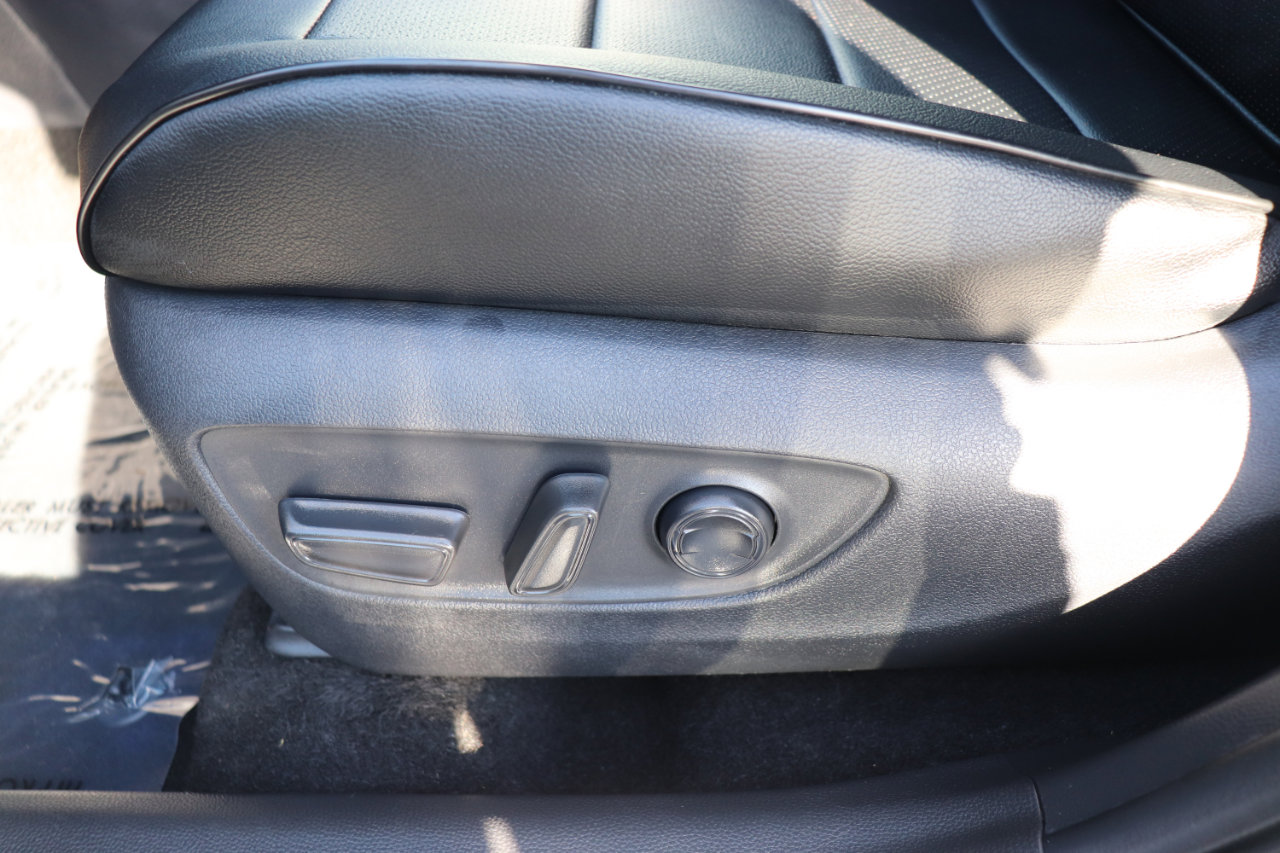 Used 2025 Toyota RAV4 XLE image 44