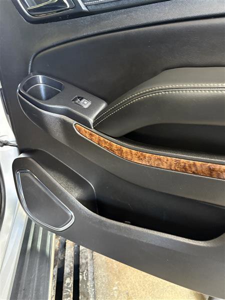 Used 2018 Chevrolet Suburban Premier image 15