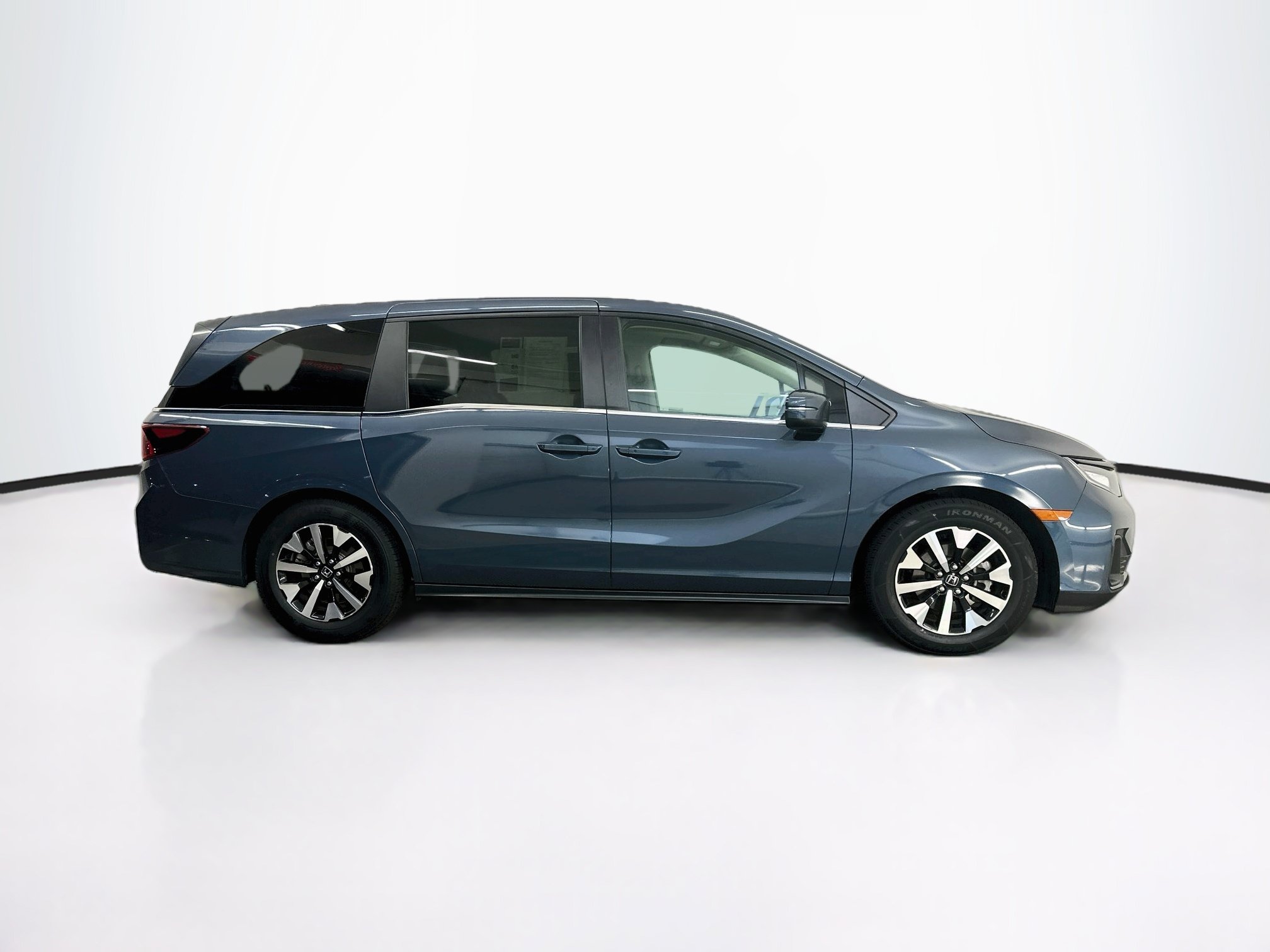 Used 2025 Honda Odyssey EX-L image 10