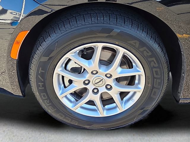 Used 2024 Chrysler Pacifica Touring-L FWD image 9