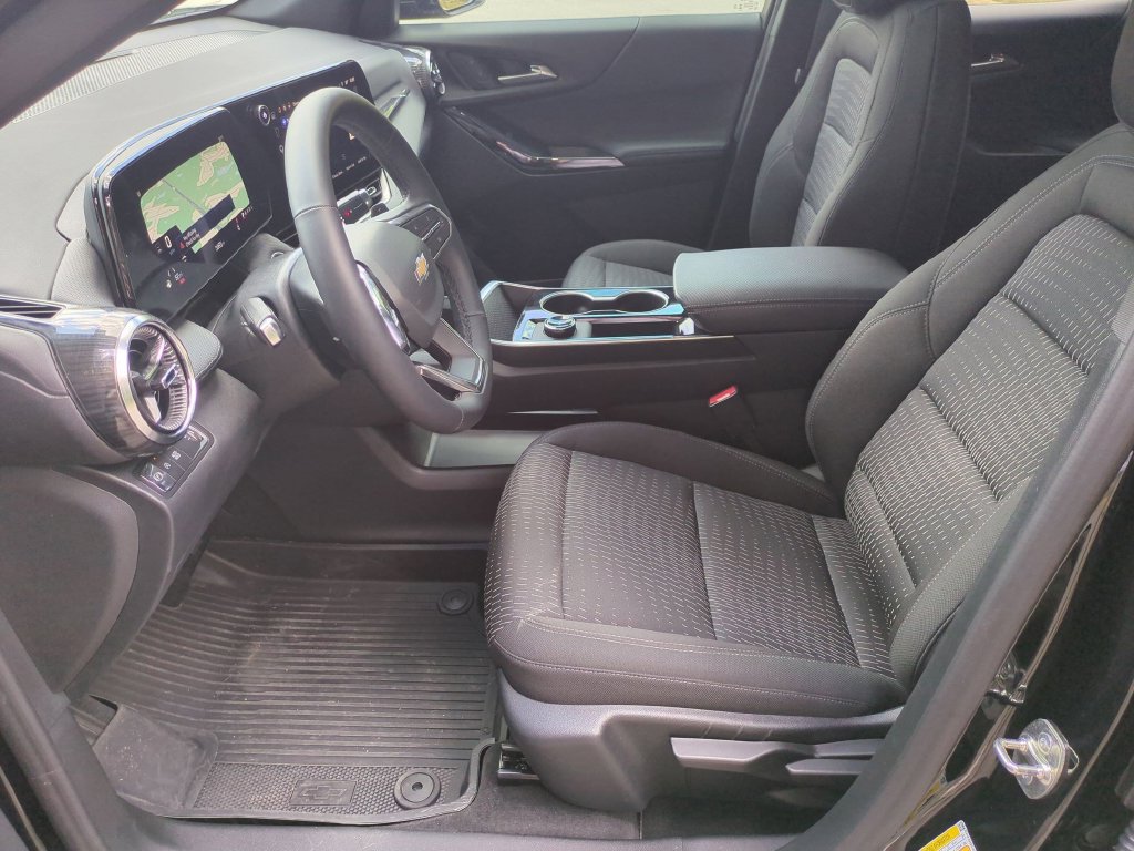 New 2026 Chevrolet Equinox LT w/ Safety and Technology Package FWD image 16