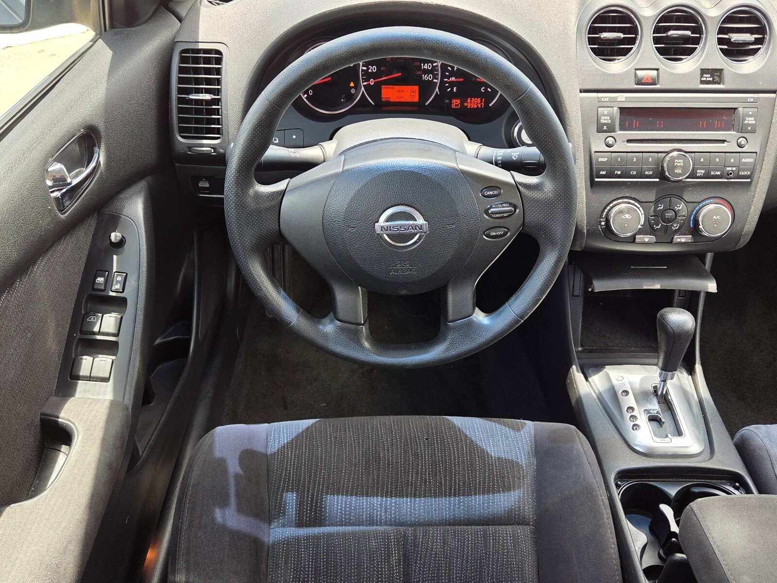 Used 2011 Nissan Altima 2.5 S FWD image 6