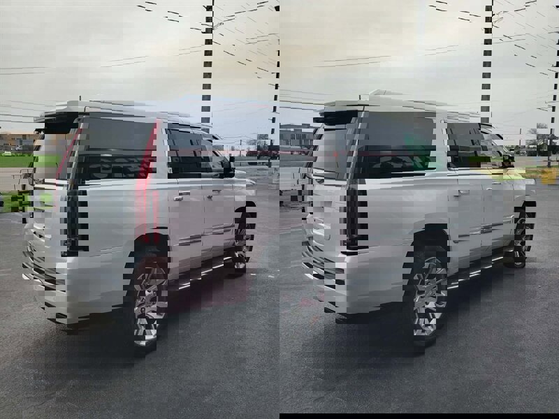 Used 2016 Cadillac Escalade ESV Premium AWD/4WD image 3