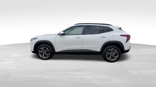 Used 2024 Chevrolet Trax LT w/ Driver Confidence Package image 5