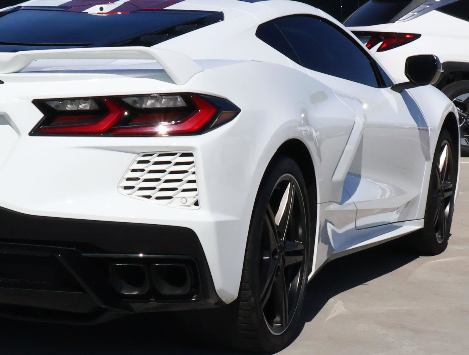 Used 2024 Chevrolet Corvette Stingray Premium Cpe w/ Z51 Performance Package image 12