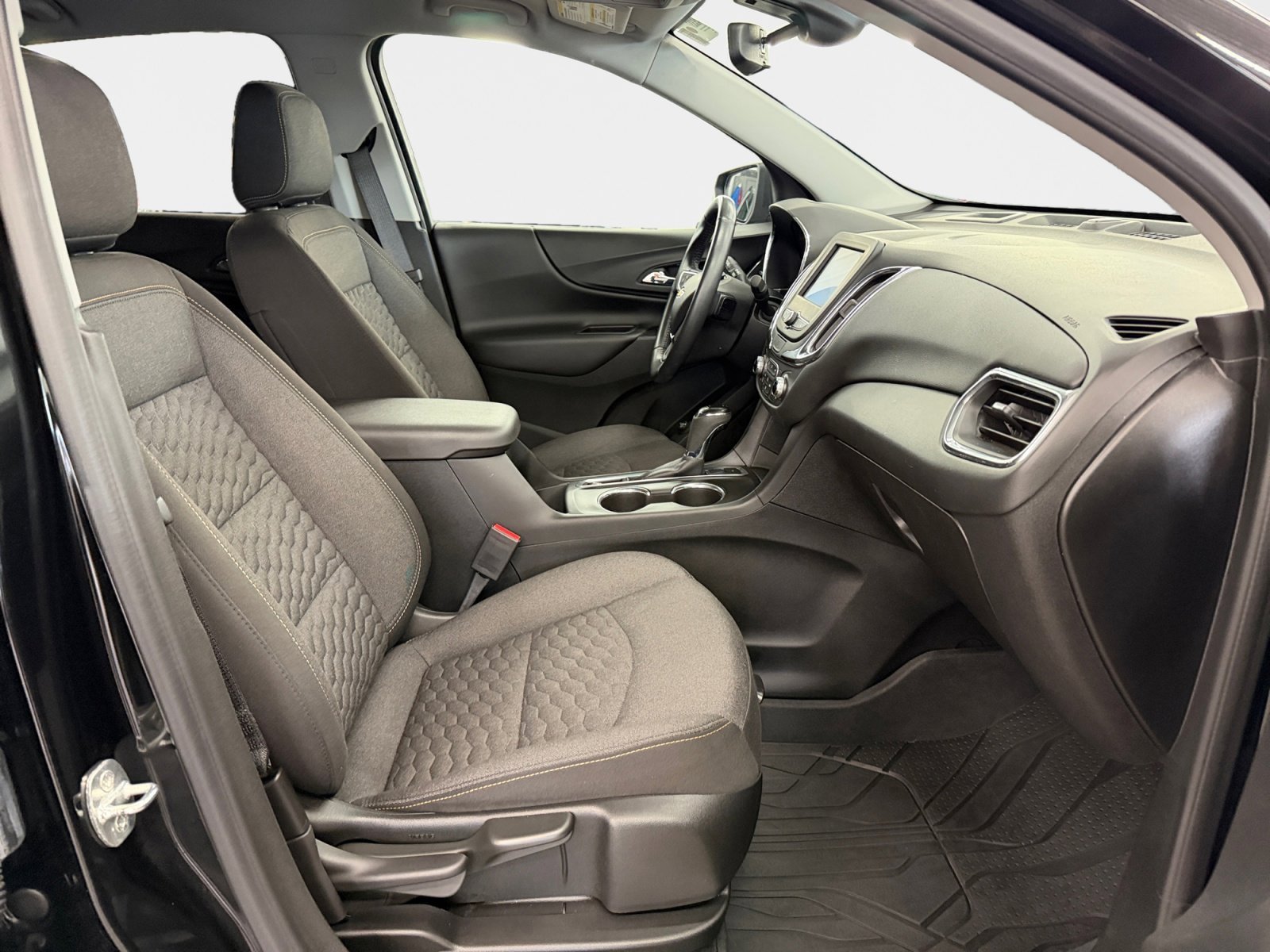 Used 2020 Chevrolet Equinox LT AWD/4WD image 12