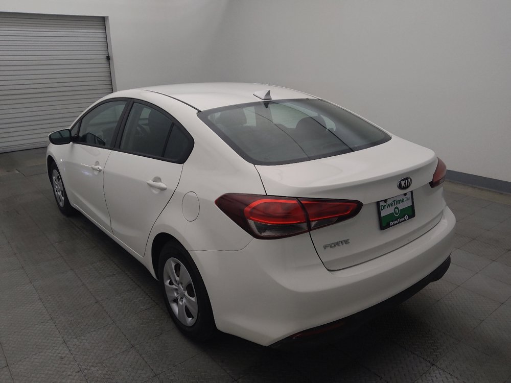 Used 2017 Kia Forte LX FWD image 5