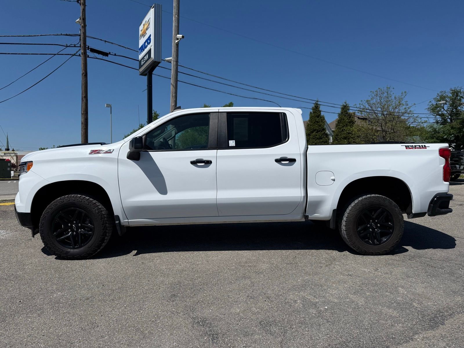 Used 2023 Chevrolet Silverado 1500 LT Trail Boss w/ Protection Package AWD/4WD image 5