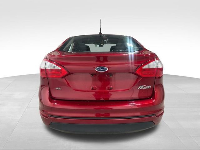 Used 2014 Ford Fiesta SE image 9