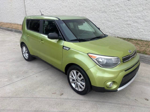 Used 2018 Kia Soul + FWD image 3