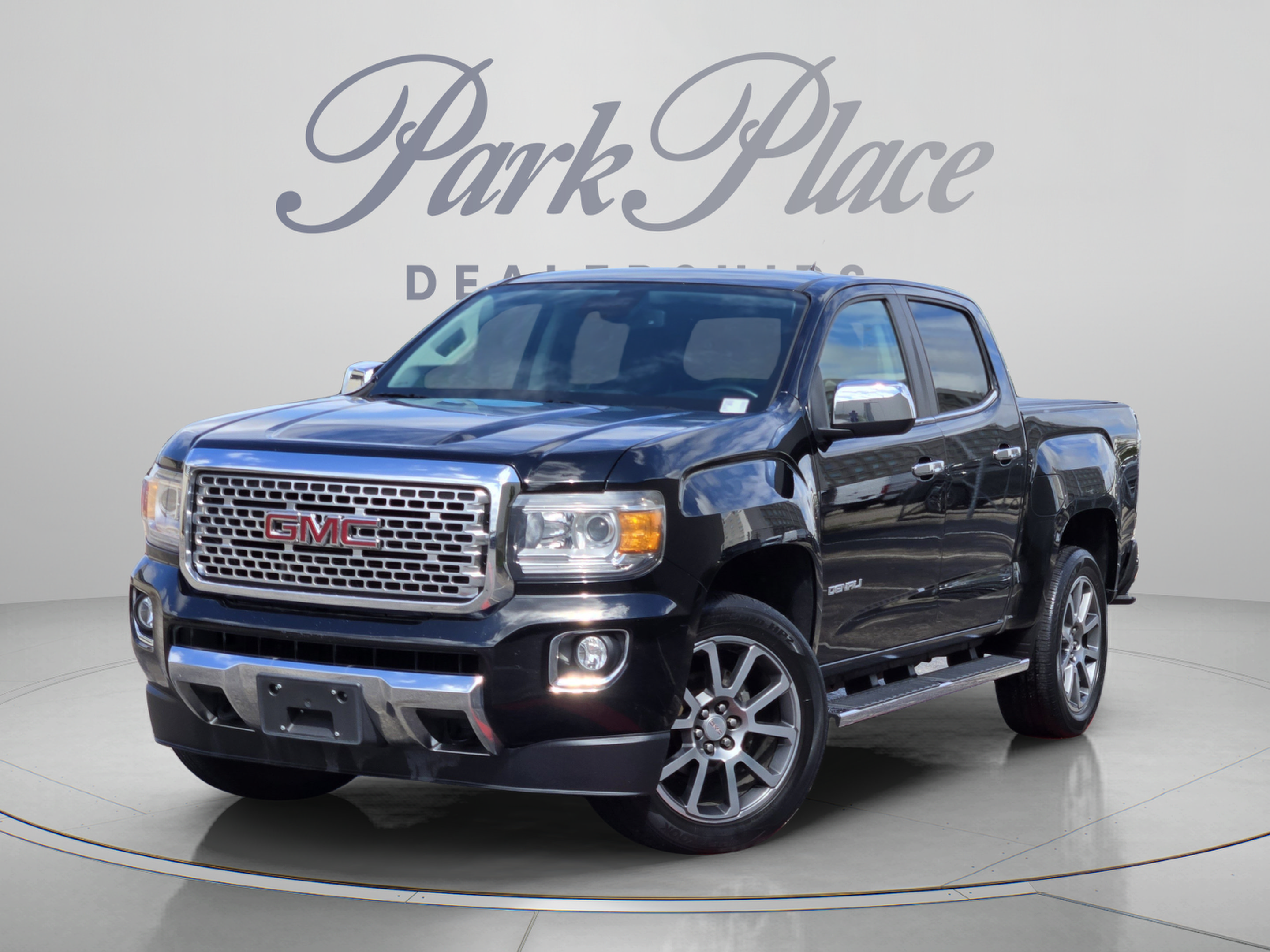 Used 2018 GMC Canyon Denali AWD/4WD image 1