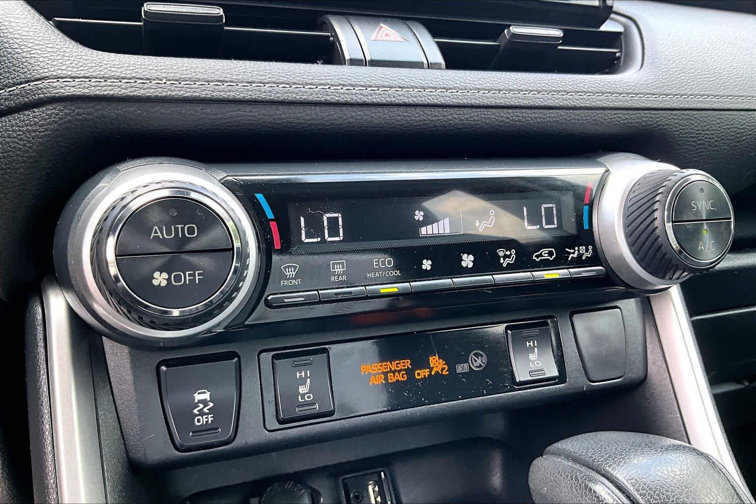 Used 2019 Toyota RAV4 XLE w/ Convenience Package AWD/4WD image 35