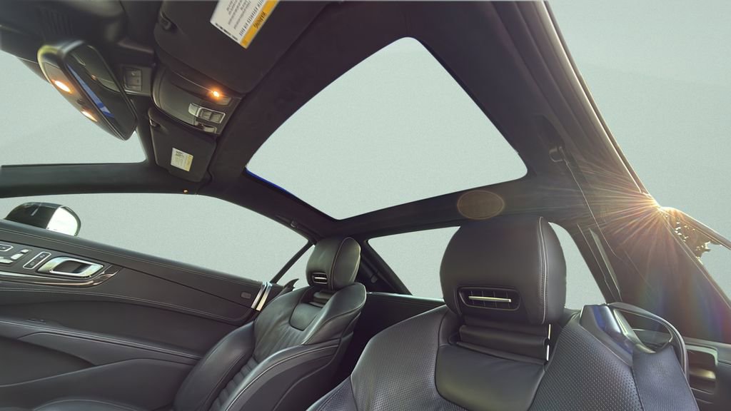 Used 2020 Mercedes-Benz SL 550 image 16