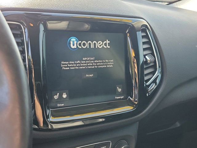 Used 2018 Jeep Compass Limited w/ Navigation Group image 12