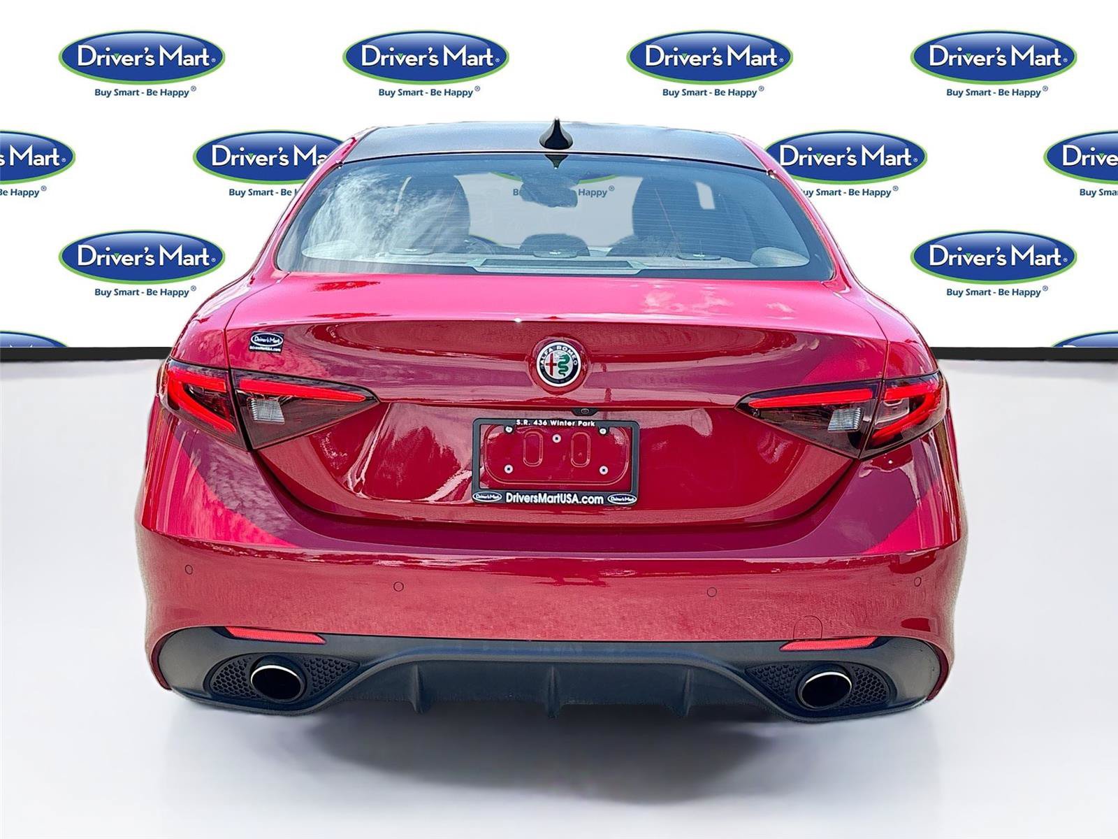Used 2017 Alfa Romeo Giulia w/ Sport Appearance Package RWD image 6
