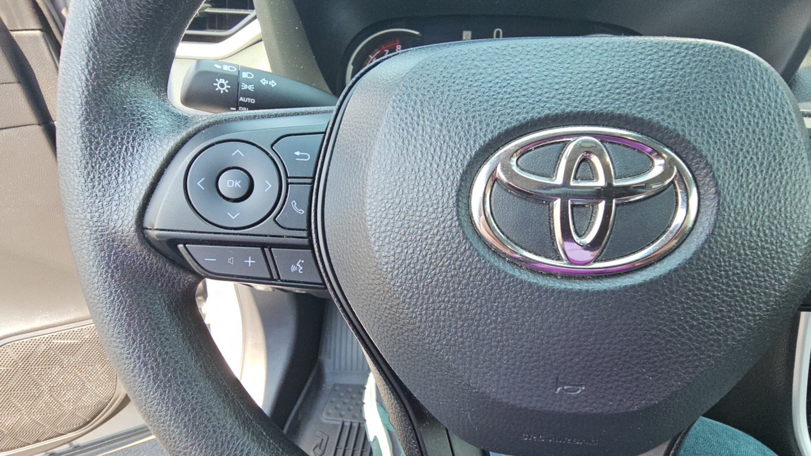 Certified 2025 Toyota RAV4 XLE AWD/4WD image 11