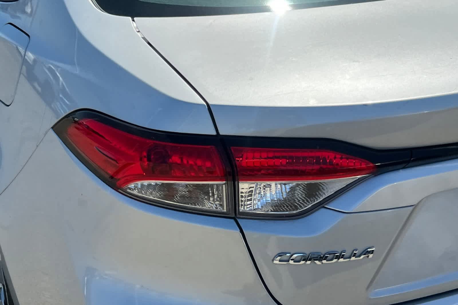 Used 2021 Toyota Corolla LE FWD image 20