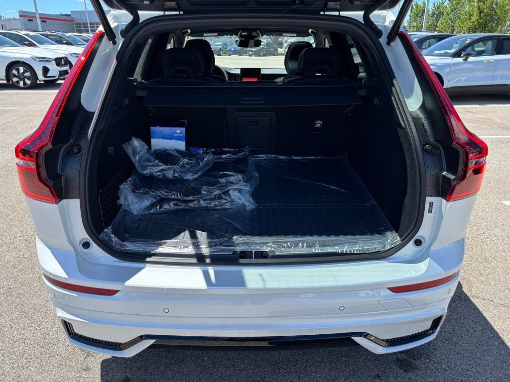 New 2026 Volvo XC60 T8 Ultra w/ Climate Package AWD/4WD image 18