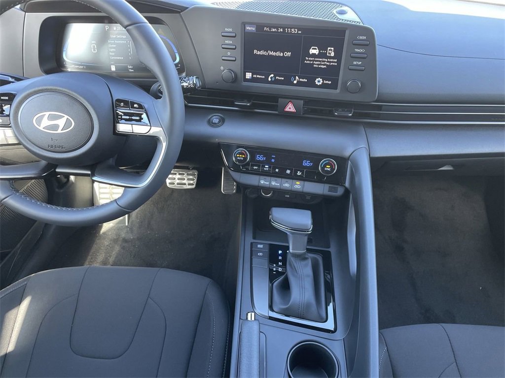 New 2025 Hyundai Elantra Sport image 5