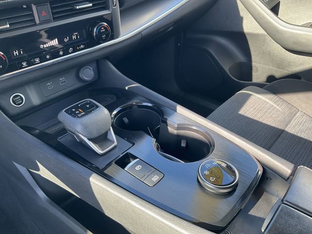 Used 2023 Nissan Rogue SV image 24