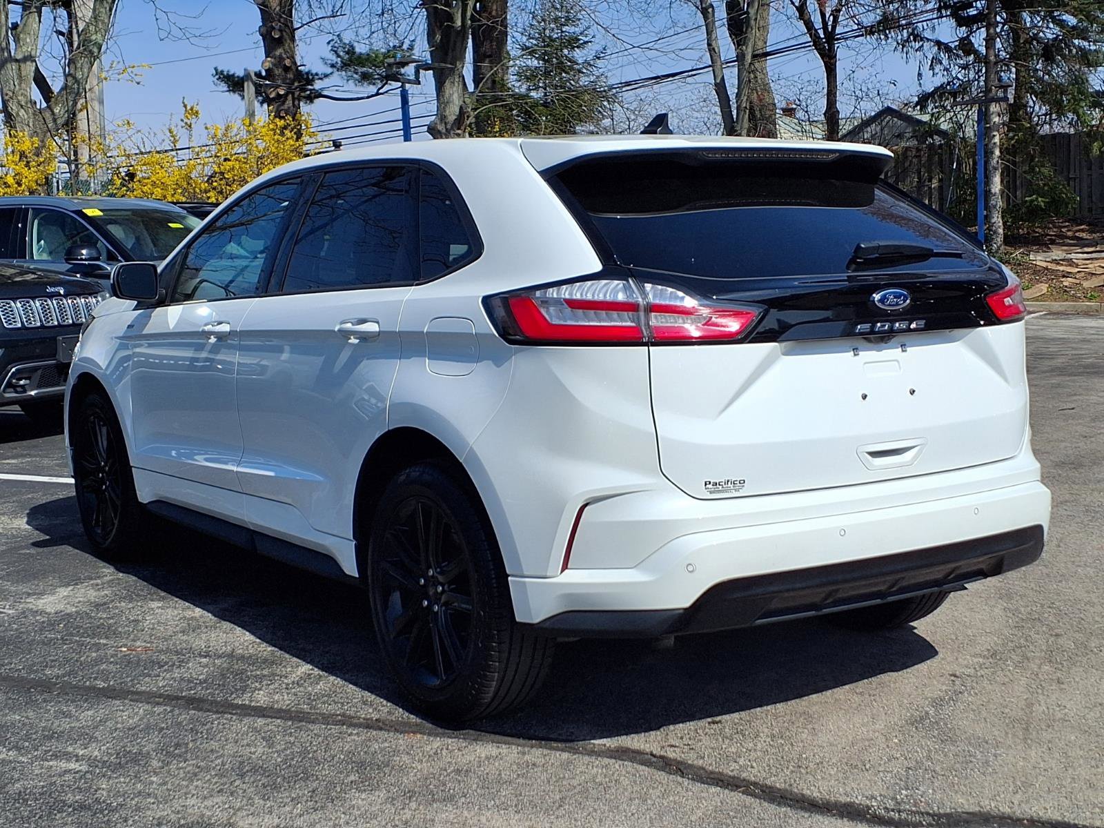 Certified 2022 Ford Edge ST-Line w/ Cargo Accessory Package AWD/4WD image 6