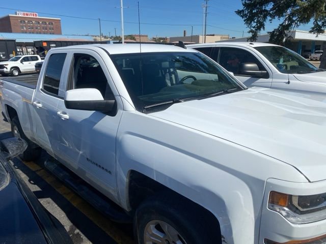 Used 2017 Chevrolet Silverado 1500 LT w/ All Star Edition image 3