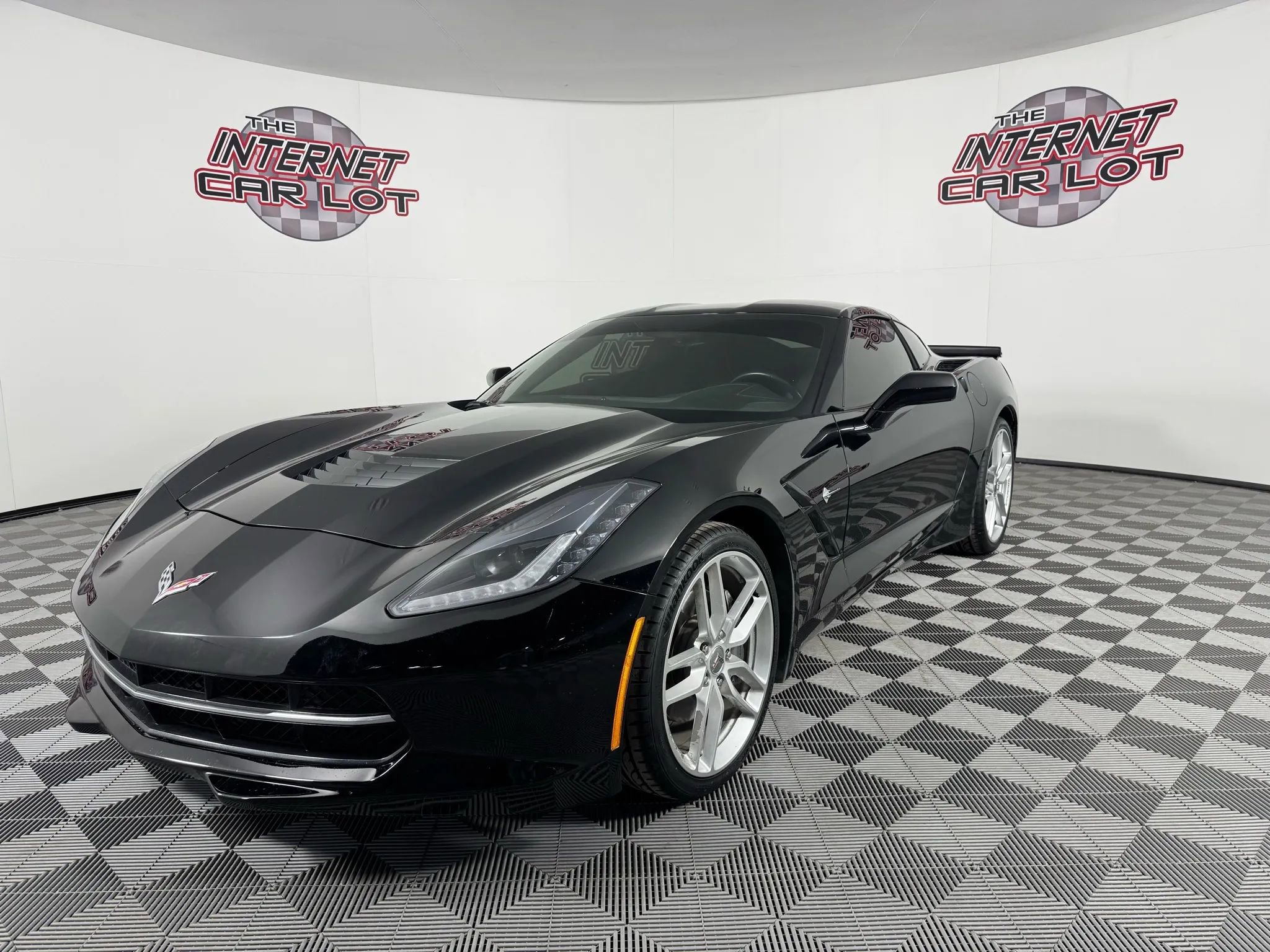Used 2018 Chevrolet Corvette Stingray Coupe w/ Battery Protection Package image 3