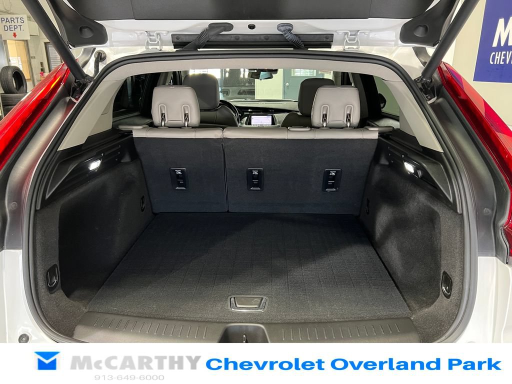 Used 2022 Cadillac XT4 Luxury w/ Cold Weather Package AWD/4WD image 29