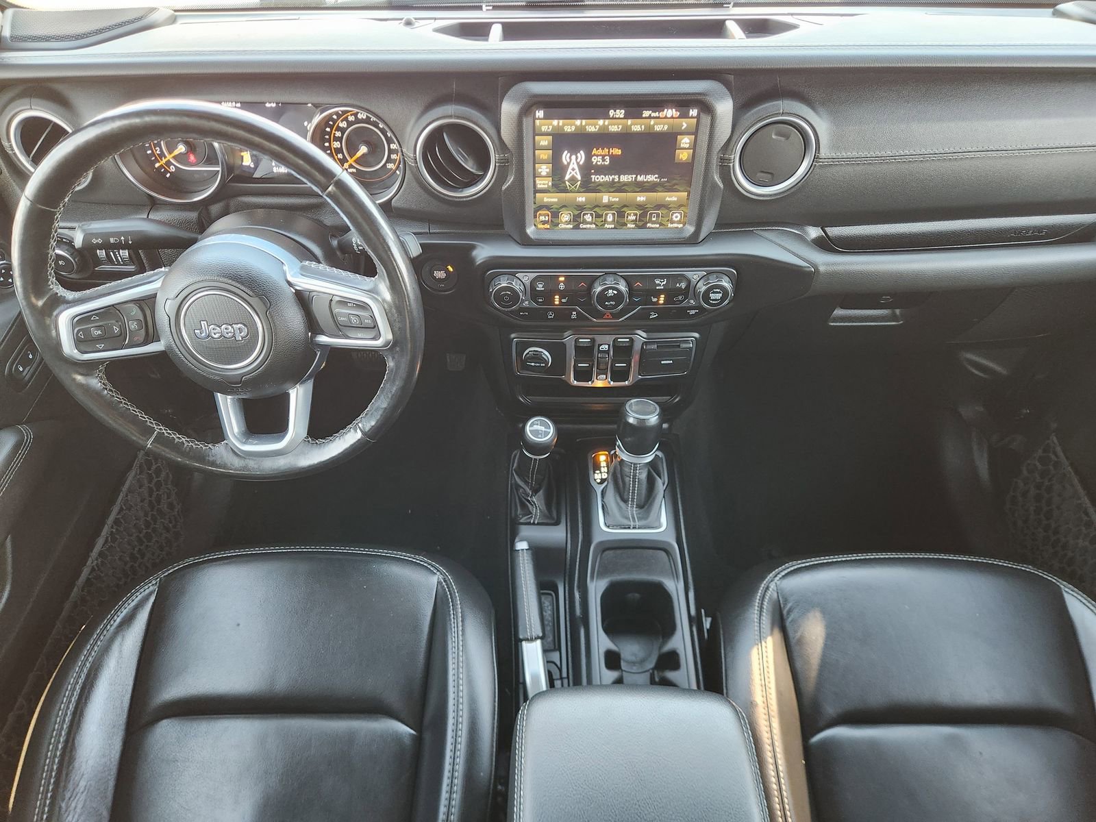 Used 2021 Jeep Wrangler Unlimited Sahara image 31