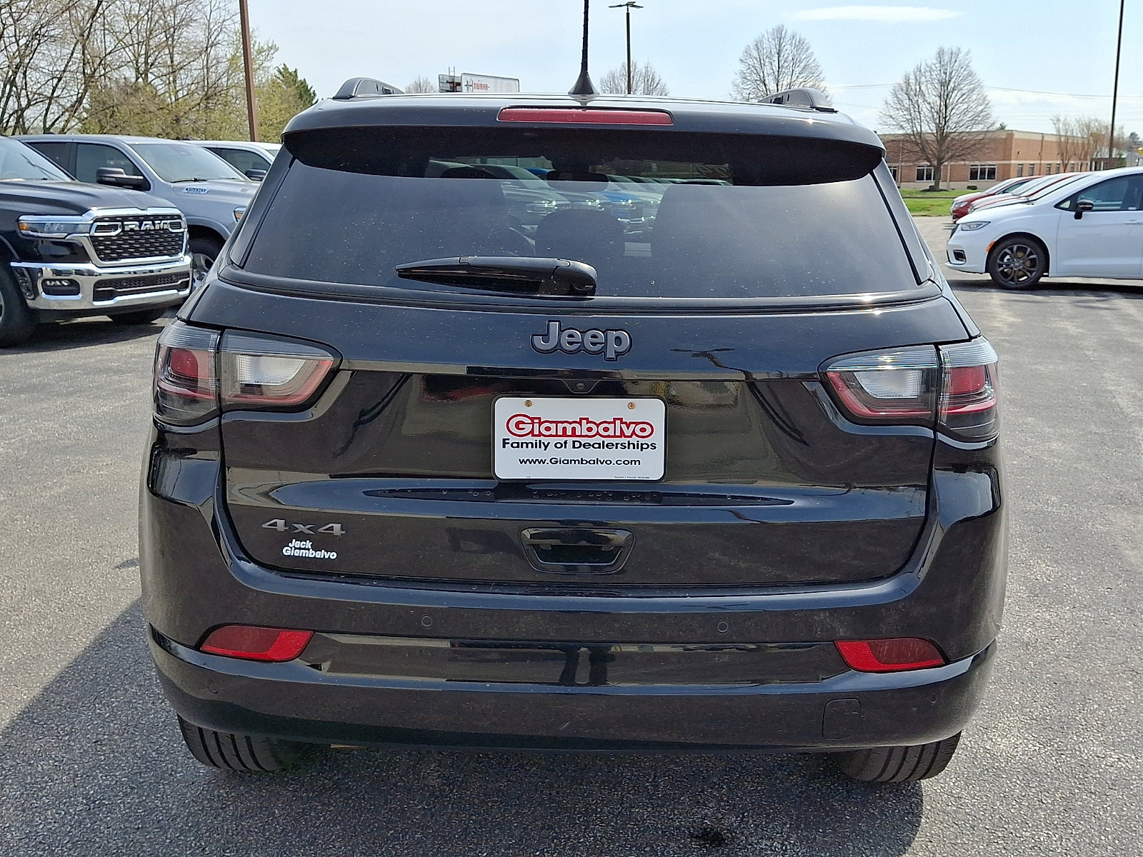 Certified 2024 Jeep Compass Limited w/ High Altitude Package image 7