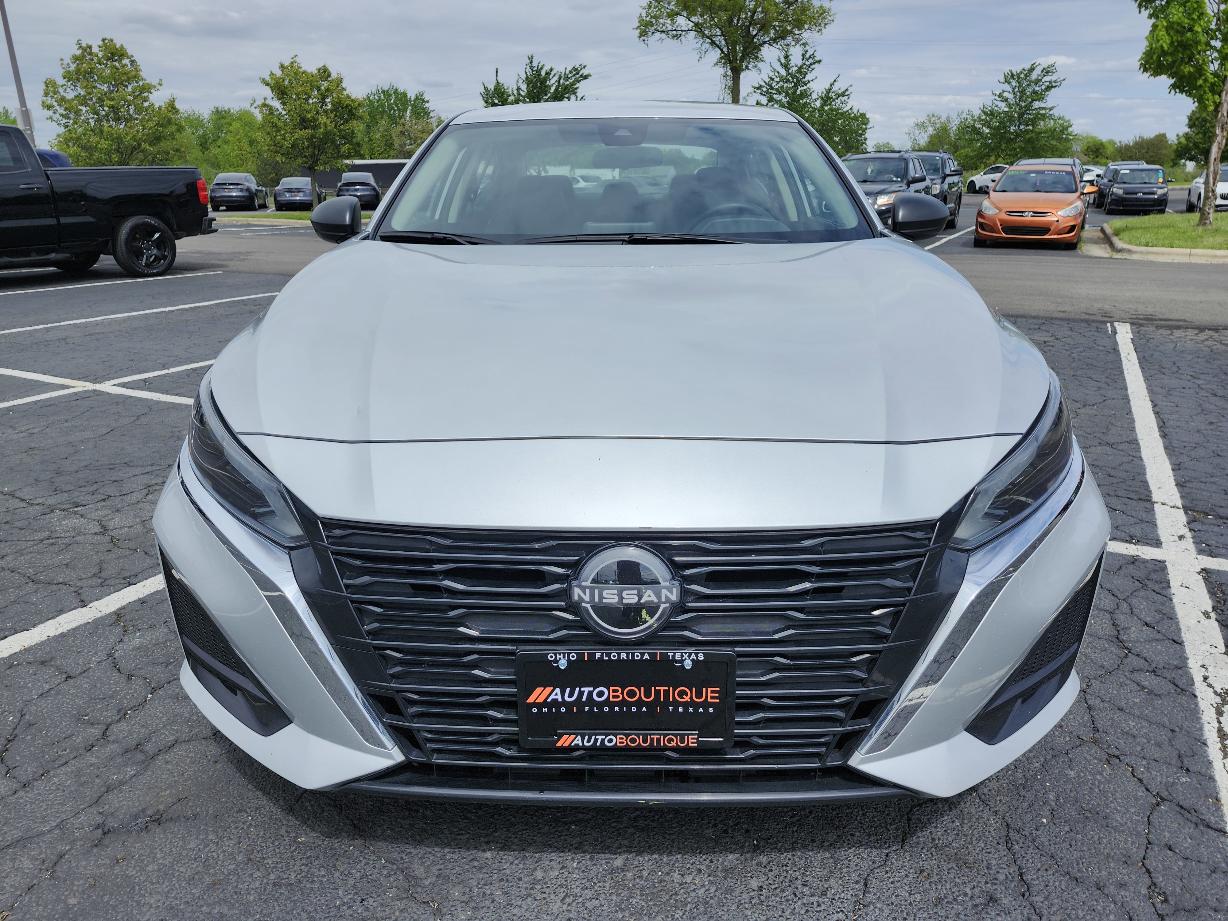 Used 2024 Nissan Altima 2.5 SV FWD image 10