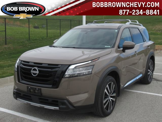 Used 2024 Nissan Pathfinder Platinum video 1