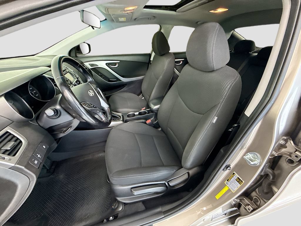 Used 2015 Hyundai Elantra SE w/ Option Group 03 FWD image 19