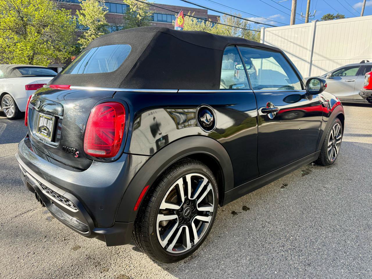 Used 2023 MINI Cooper S w/ Signature Upholstery Package FWD image 10