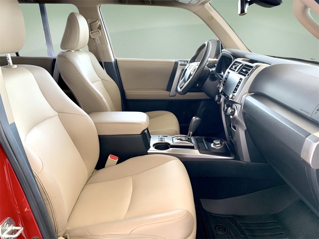 Used 2022 Toyota 4Runner SR5 Premium image 28