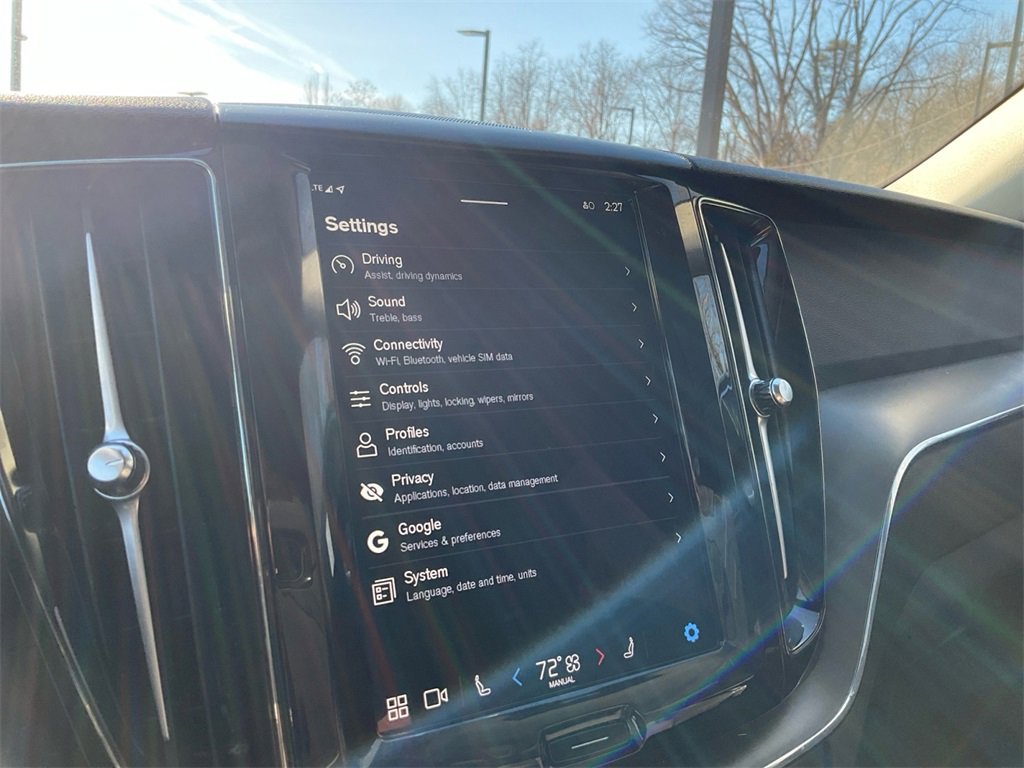 Used 2024 Volvo XC60 B5 Core image 25