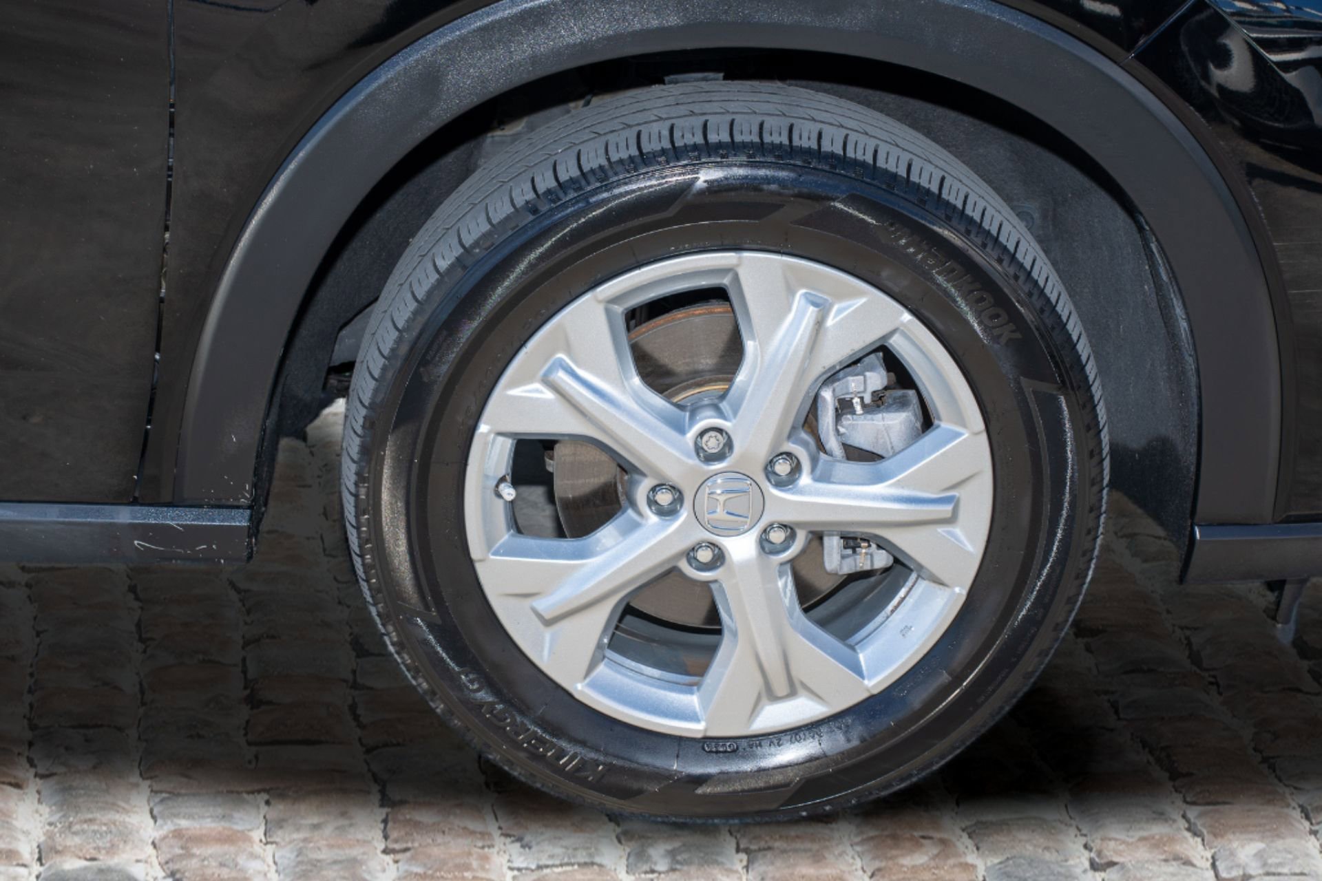 Certified 2023 Honda HR-V LX image 39