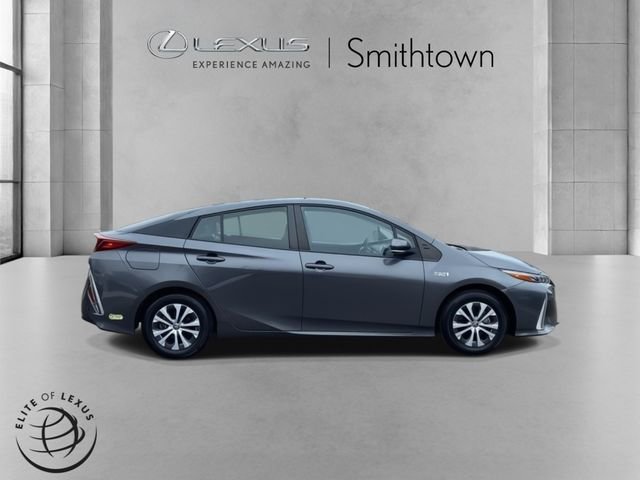 Used 2022 Toyota Prius Prime XLE image 5