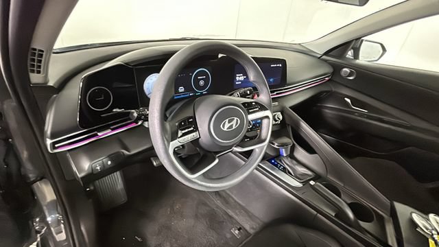 Certified 2024 Hyundai Elantra SEL FWD image 13