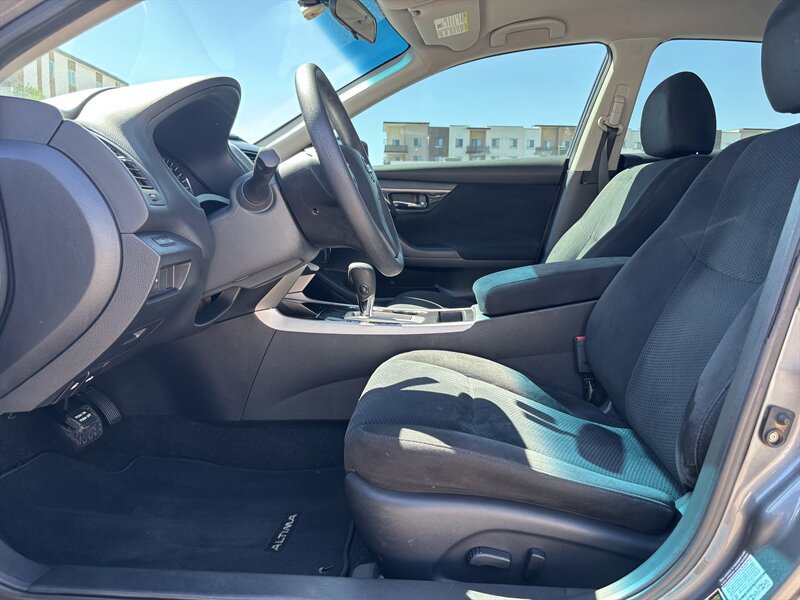 Used 2014 Nissan Altima 2.5 S w/ Display Audio Package FWD image 13