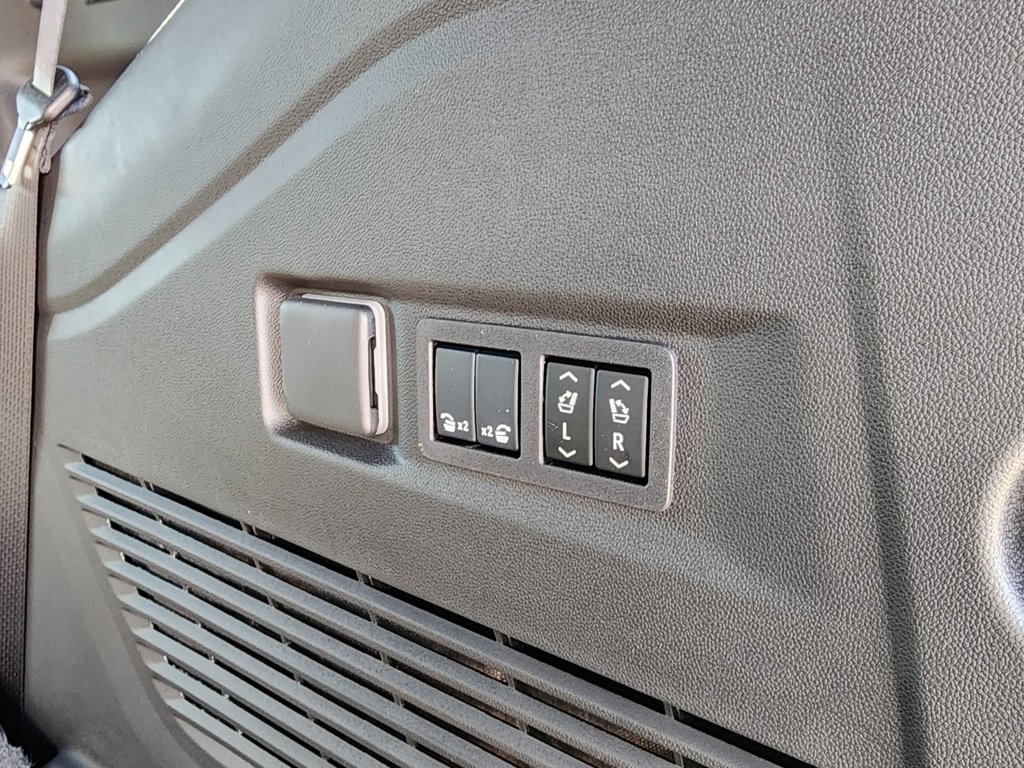 New 2026 GMC Yukon Denali w/ Denali Reserve Package image 58