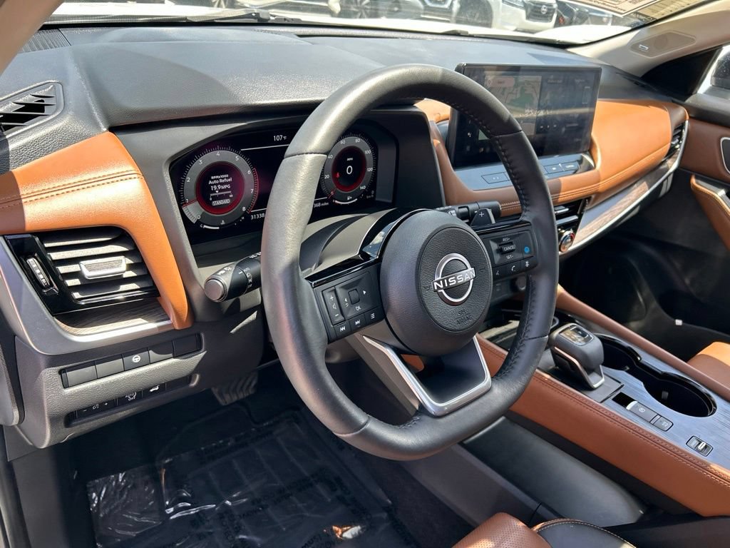 Certified 2024 Nissan Rogue Platinum FWD image 24